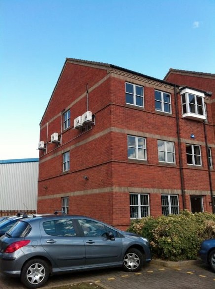 13-15 Duncan Clos, Northampton for sale - Building Photo - Image 3 of 4