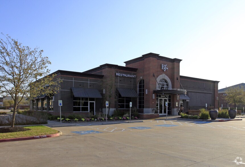 2231 Highway 6, Sugar Land, TX 77478