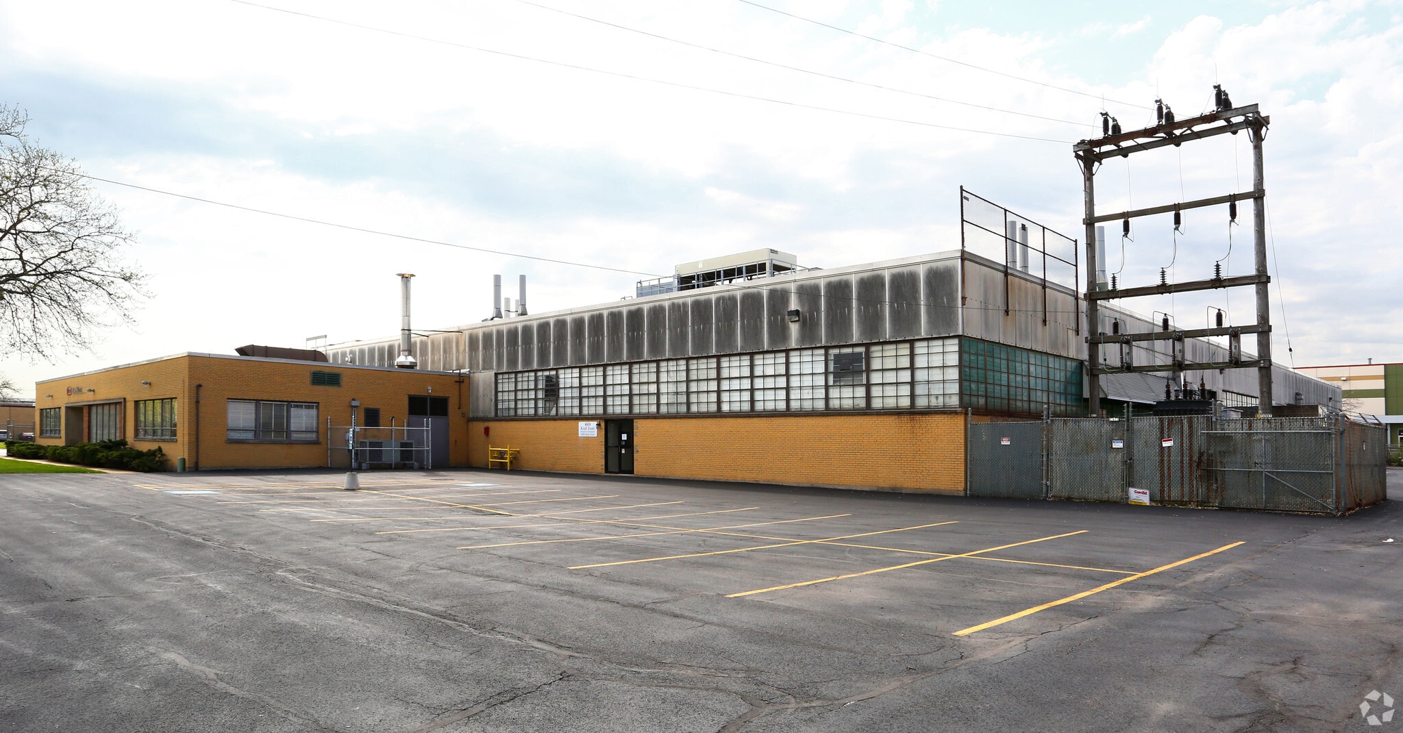 6350 Kirk St, Morton Grove, IL for lease Building Photo- Image 1 of 11