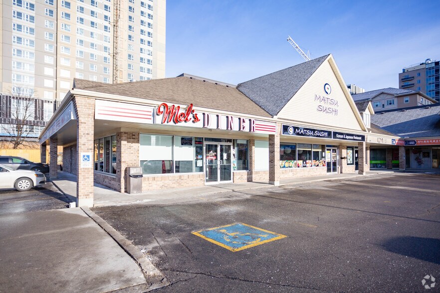 140 University Ave W, Waterloo, ON for sale - Primary Photo - Image 1 of 1