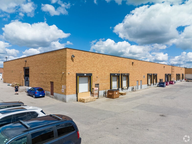 1160 Tapscott Rd, Toronto, ON for lease - Building Photo - Image 2 of 6