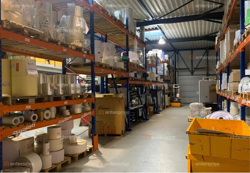 Flex in Pont-à-Marcq for lease - Building Photo - Image 2 of 8