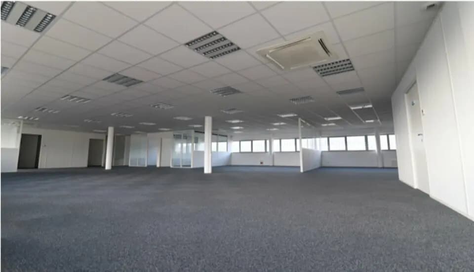 Office in Le Havre for lease - Interior Photo - Image 3 of 4