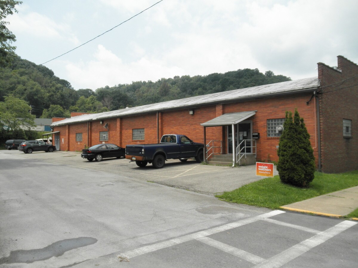 1445 Market St, Beaver, PA 15009