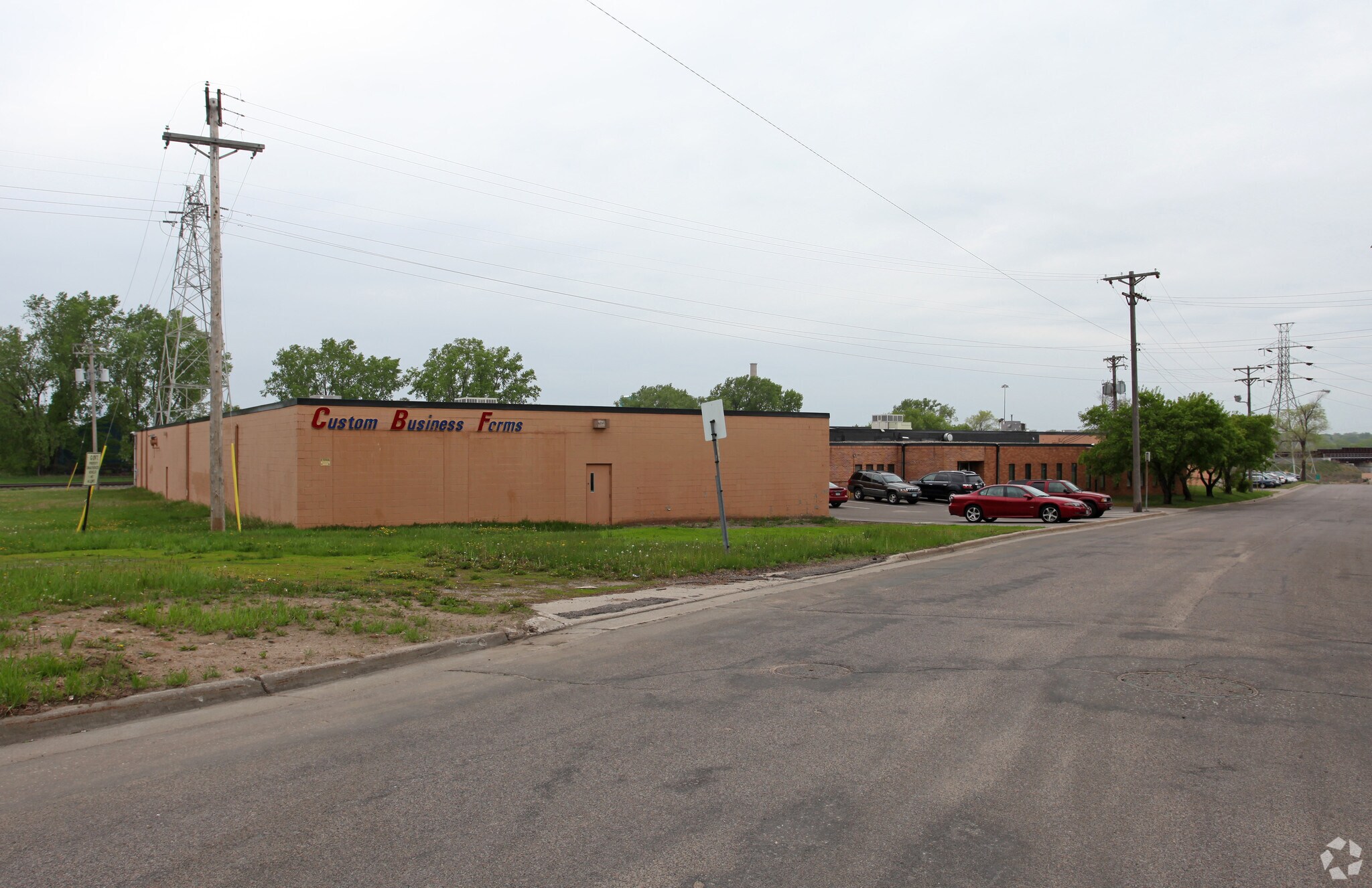 210 Edge Pl, Minneapolis, MN for sale Primary Photo- Image 1 of 1