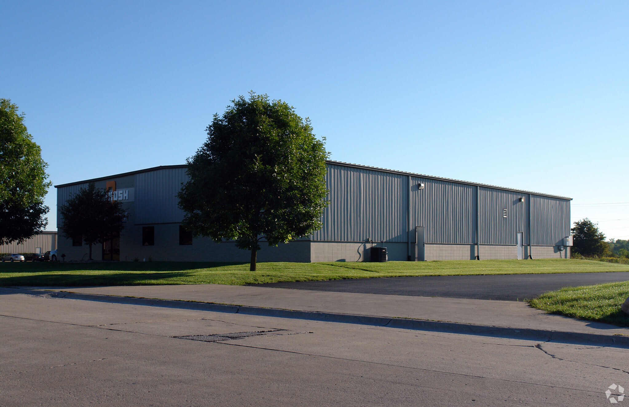 7520 Freedom Way, Fort Wayne, IN for sale Primary Photo- Image 1 of 1