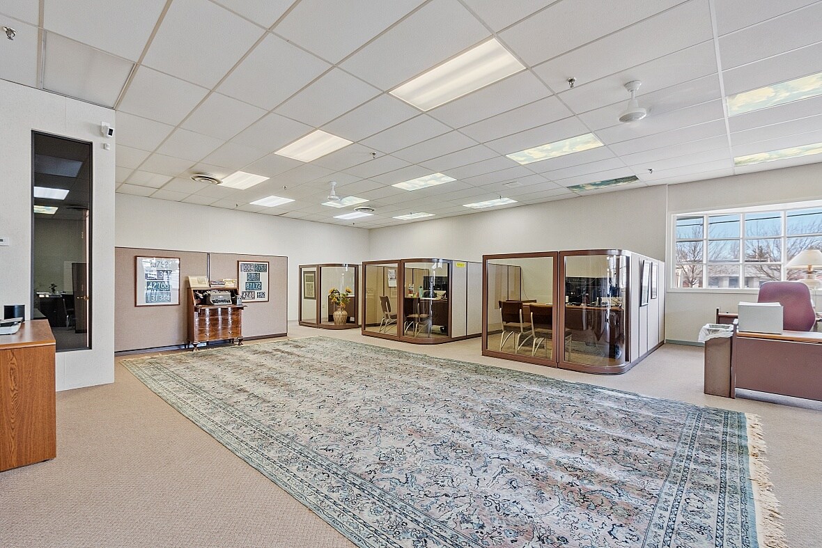 546 Electric Ave, Fitchburg, MA 01420