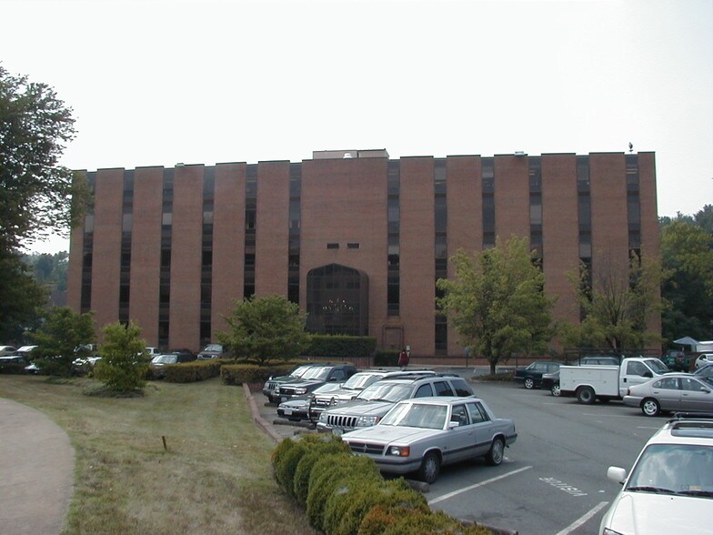 1 Morton Dr, Charlottesville, VA for lease - Building Photo - Image 2 of 3