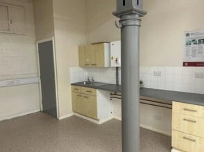 Albion Rd, Bradford for lease Interior Photo- Image 2 of 2