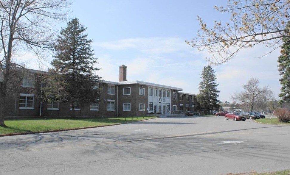 1136 N WESTCOTT Rd, Schenectady, NY for sale - Primary Photo - Image 1 of 1