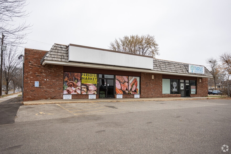 1615-1619 Mainstreet, Hopkins, MN for lease - Primary Photo - Image 1 of 2