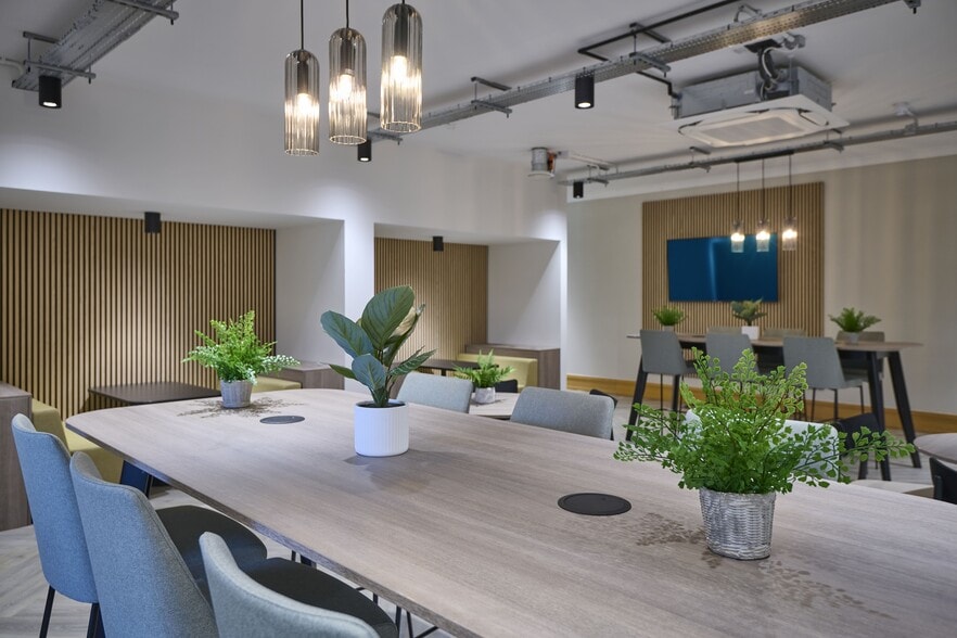 Lynch Wood, Peterborough for lease - Interior Photo - Image 2 of 9