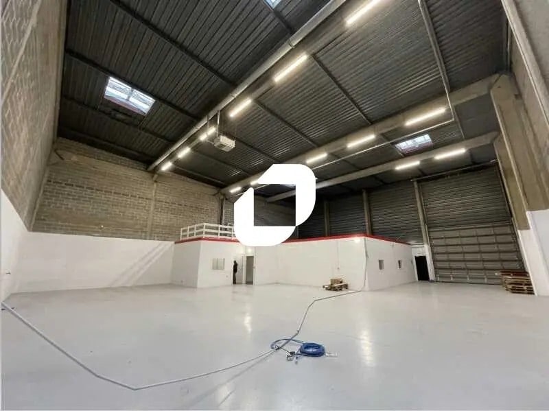 12-14 Avenue Francois Sommer, Antony for lease Interior Photo- Image 1 of 7