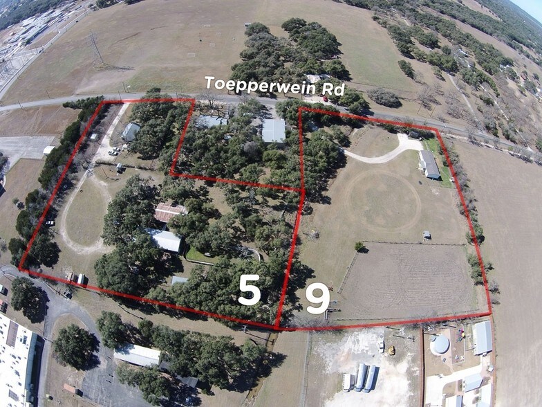9 Toepperwein Rd, Boerne, TX for sale - Primary Photo - Image 1 of 1