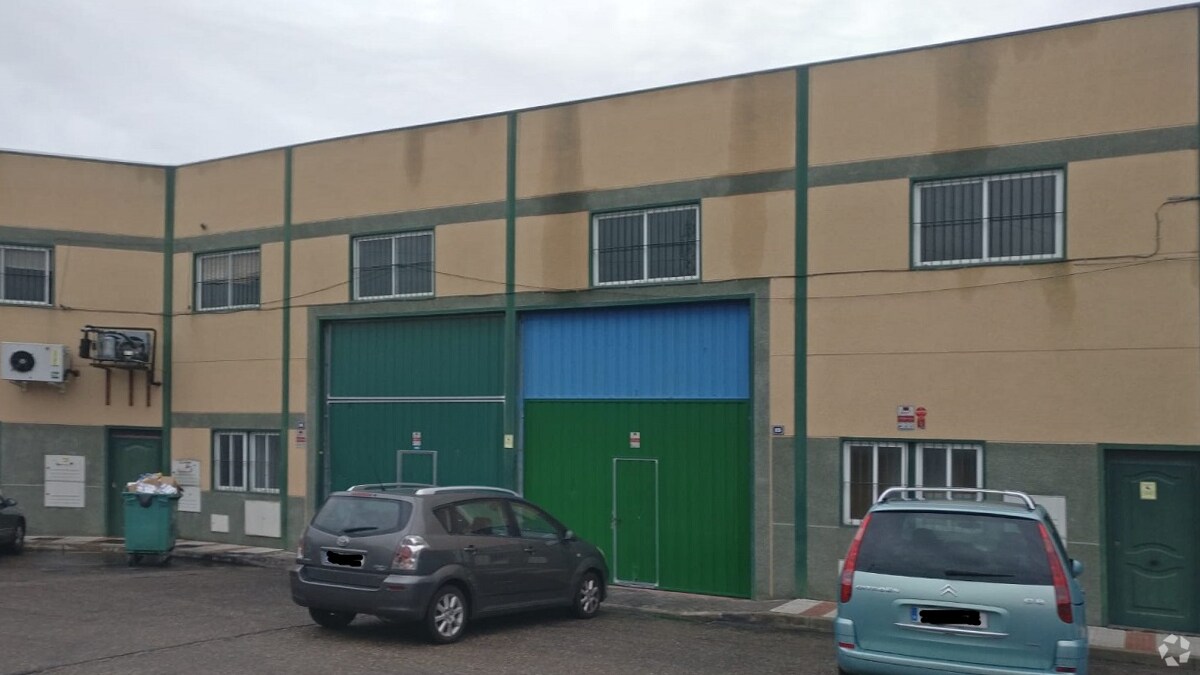 Calle Abeto, 13, Humanes de Madrid, Madrid for sale Primary Photo- Image 1 of 1