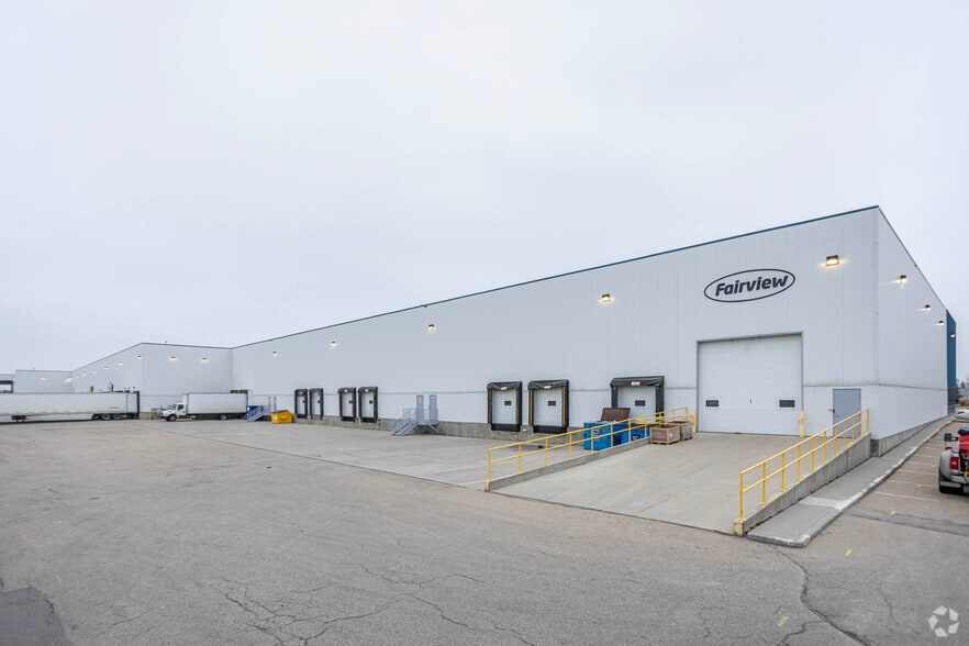 18125 111 Av NW, Edmonton, AB for lease - Building Photo - Image 3 of 4