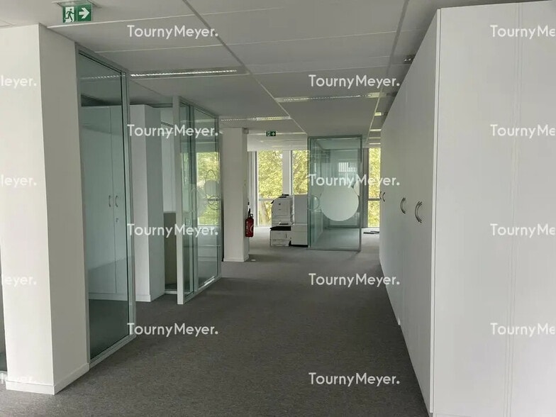 Office in Toulouse for lease - Building Photo - Image 3 of 12