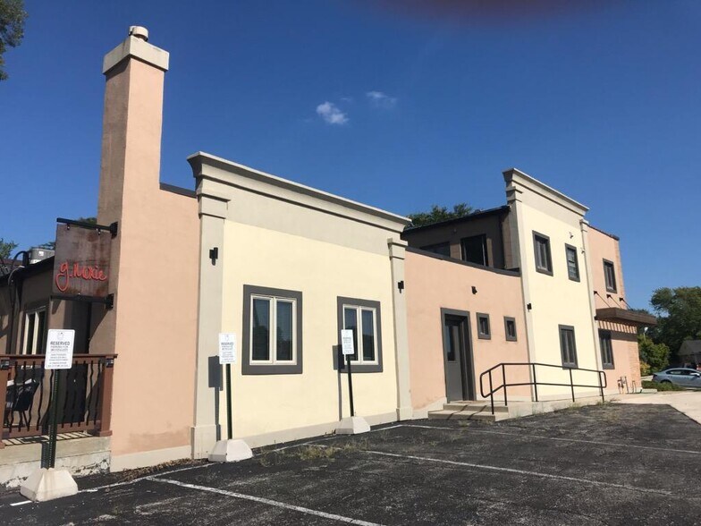 1000 Legion Dr, Elm Grove, WI for sale - Building Photo - Image 1 of 1