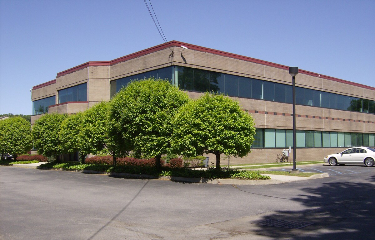 356 Meadow Ave, Newburgh, NY 12550 Office for Lease
