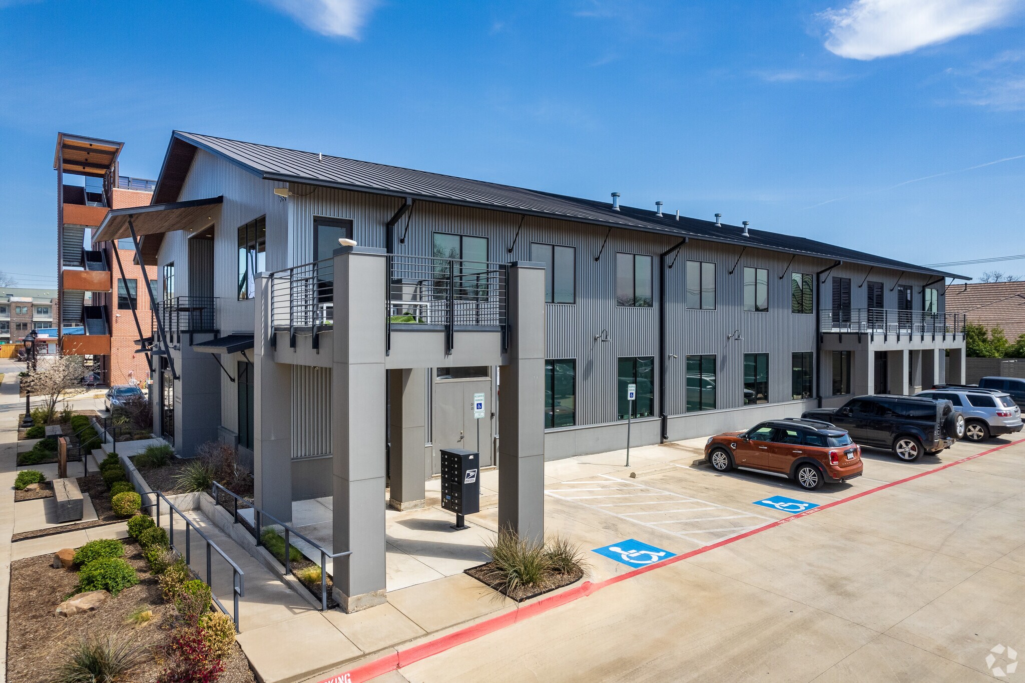 105 Nursery Ln, Fort Worth, TX 76114