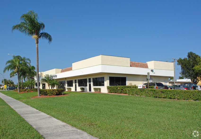 190 Glades Rd, Boca Raton, FL for lease - Building Photo - Image 1 of 1