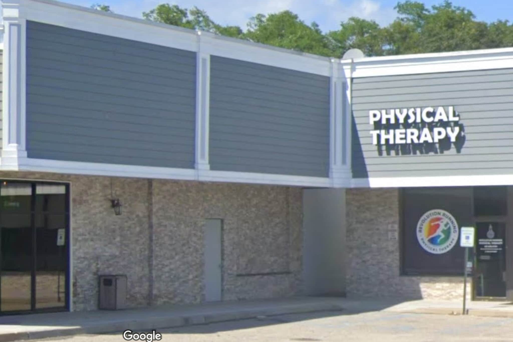 975 Main St, Holbrook, NY for lease Building Photo- Image 1 of 3