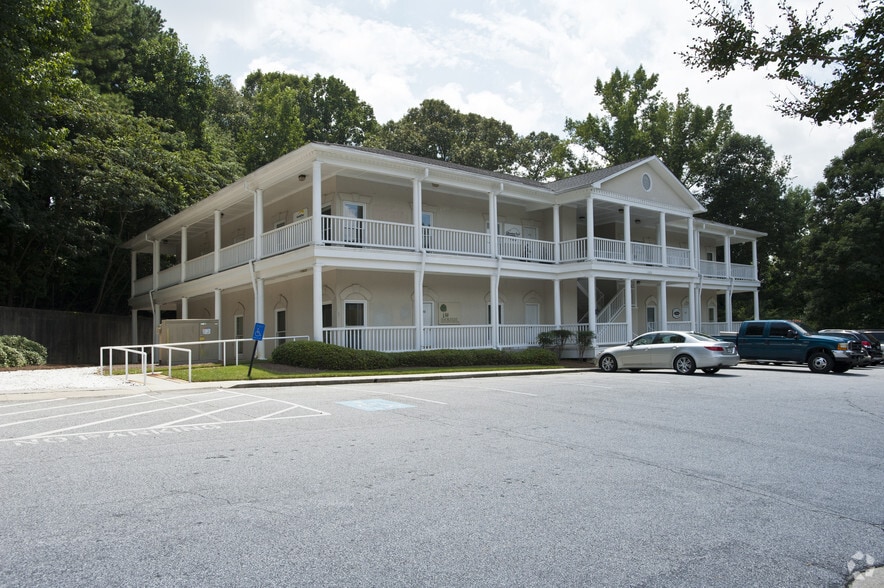 1505 Lilburn Stone Mountain Rd, Stone Mountain, GA for lease - Primary Photo - Image 1 of 6
