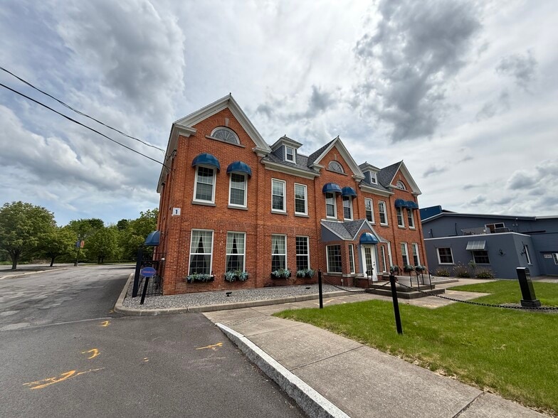 Building 1 Bleachery Pl Pl, Chadwicks, NY for sale - Primary Photo - Image 1 of 1
