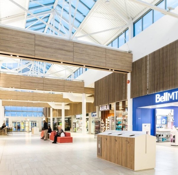 2305 Mcphillips St, Winnipeg, MB R2V 3E1