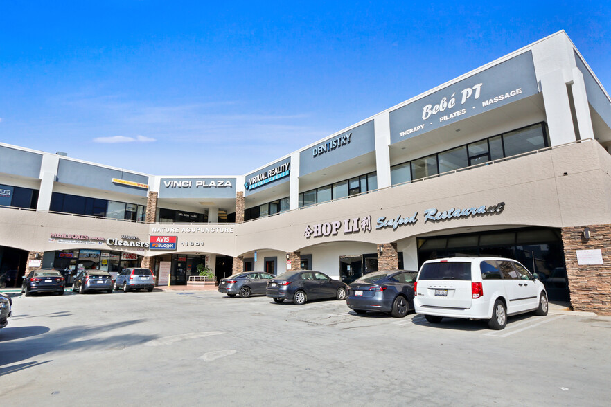 11901 Santa Monica Blvd, Los Angeles, CA for lease - Building Photo - Image 1 of 8