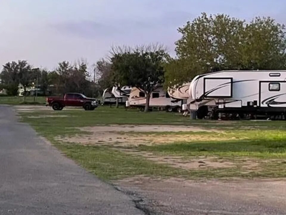 201 N 23rd St, Carrizo Springs, TX for sale Building Photo- Image 1 of 1