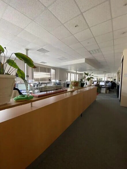Office in Le Havre for lease - Interior Photo - Image 2 of 6