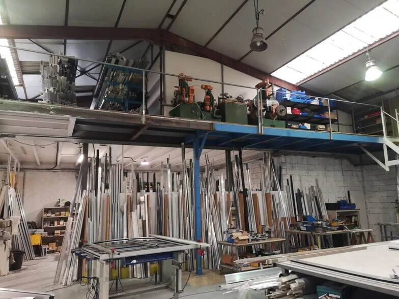 Flex in Contes for lease - Interior Photo - Image 2 of 6