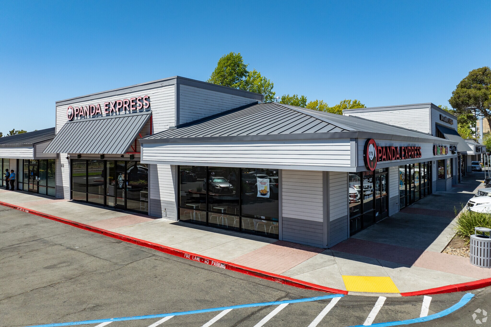 972 Admiral Callaghan Ln, Vallejo, CA for sale Primary Photo- Image 1 of 1