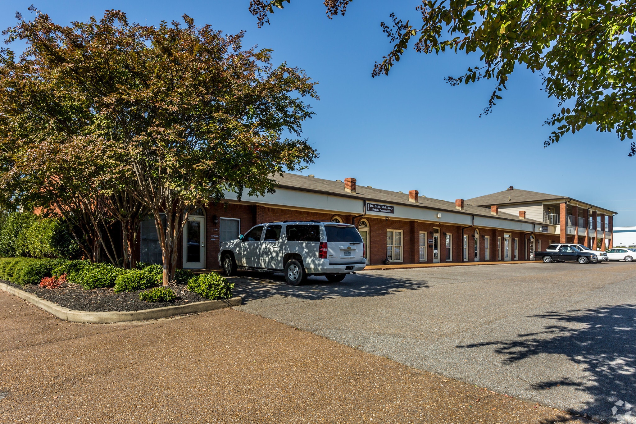 187 Stateline Rd E, Southaven, MS 38671 Greenbrook Plaza