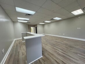 4 Harvard Cir, West Palm Beach, FL for lease Interior Photo- Image 2 of 5