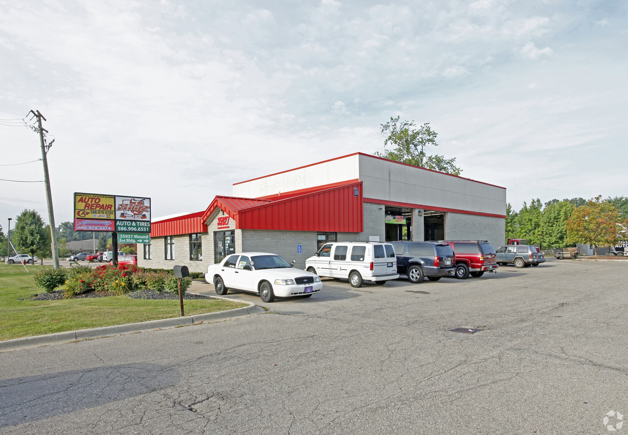 35927 Mound Rd, Sterling Heights, MI for sale Primary Photo- Image 1 of 1