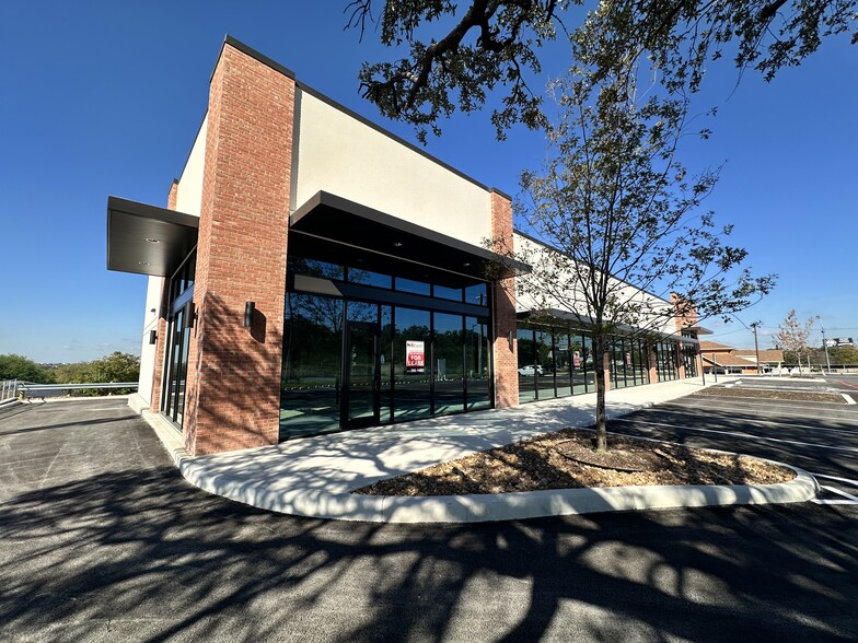 6540 Babcock Rd, San Antonio, TX for lease - Building Photo - Image 3 of 7