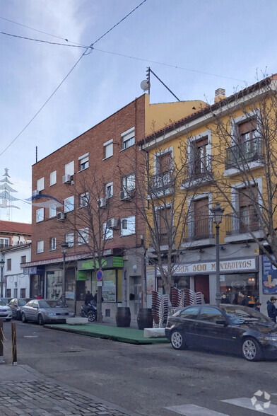 Calle Carretas, 20, Villaviciosa de Odón, Madrid for sale - Building Photo - Image 2 of 3