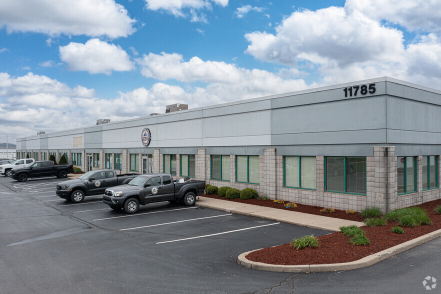 11785 Highway Dr, Sharonville, OH for lease - Building Photo - Image 1 of 4