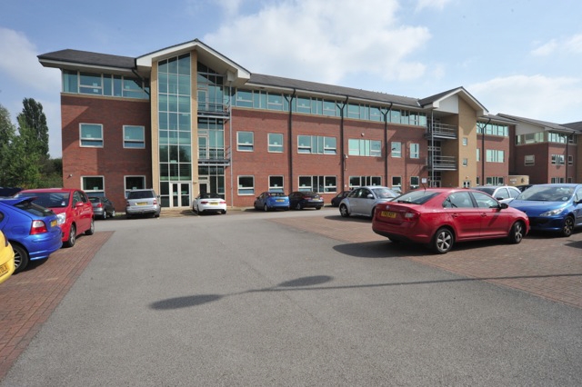 Westwood Park Dr, Wigan for lease - Building Photo - Image 1 of 1