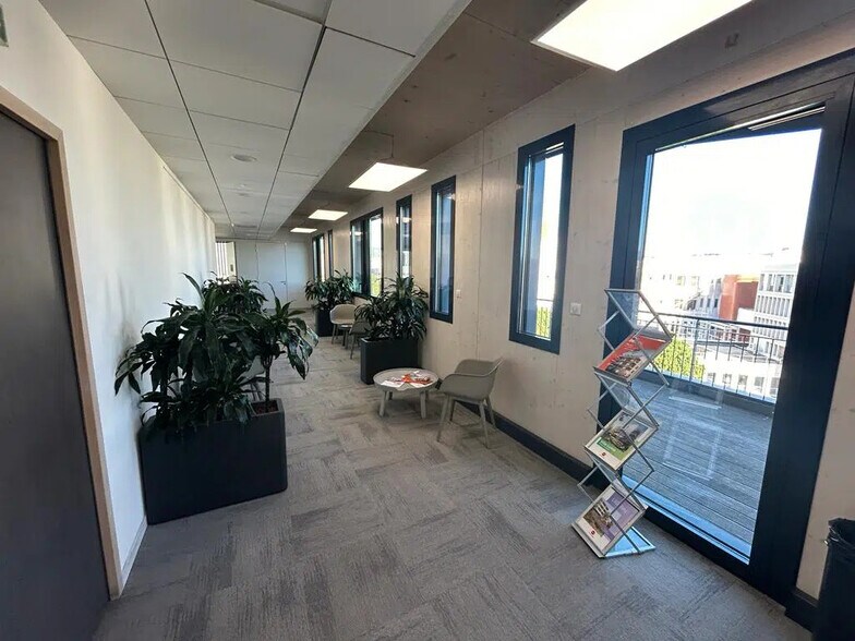 418 Boulevard National, Marseille for lease - Interior Photo - Image 3 of 17