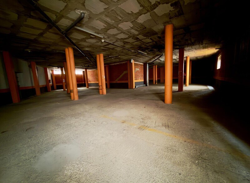 Retail in Abarán for sale - Interior Photo - Image 3 of 14