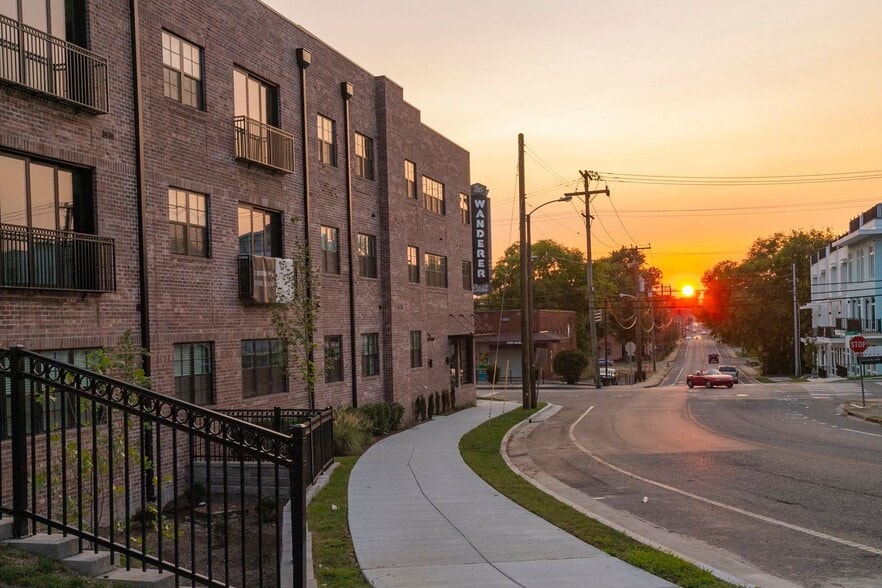 400 Douglas Ave, Nashville, TN for sale - Primary Photo - Image 1 of 19