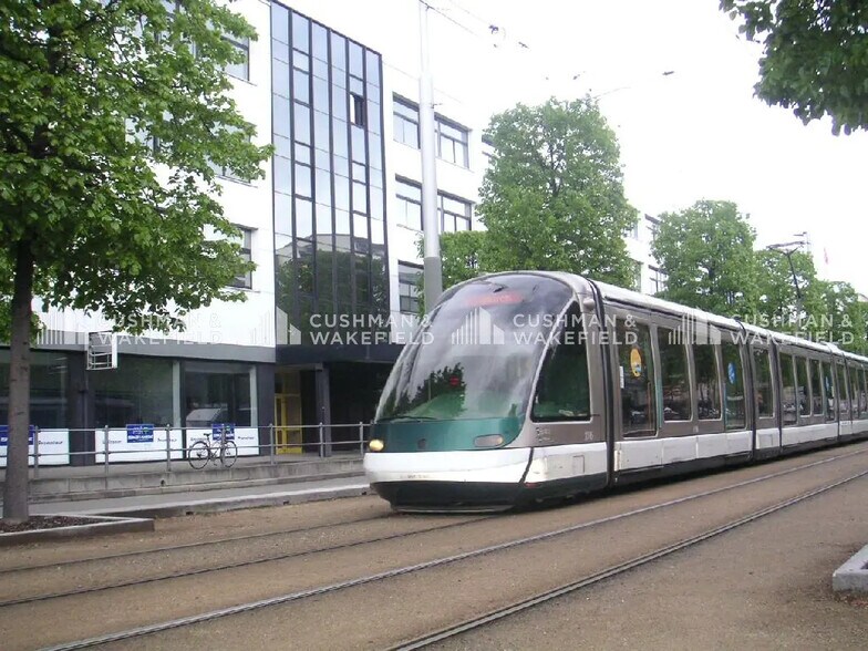 Office in Strasbourg for lease - Building Photo - Image 1 of 9