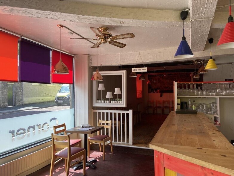 124 Stricklandgate, Kendal for sale - Building Photo - Image 1 of 13