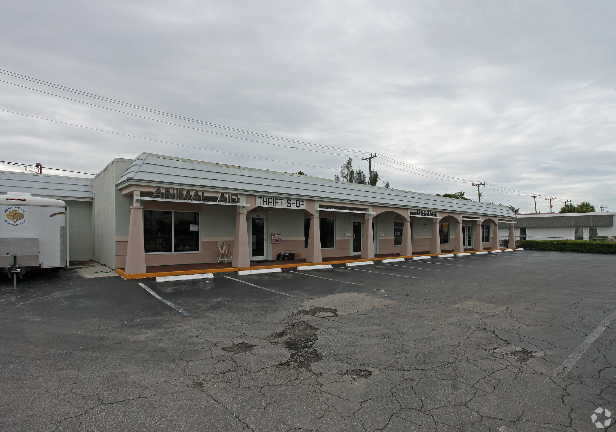 2236-2266 N Dixie Hwy, Boca Raton, FL for lease Primary Photo- Image 1 of 3