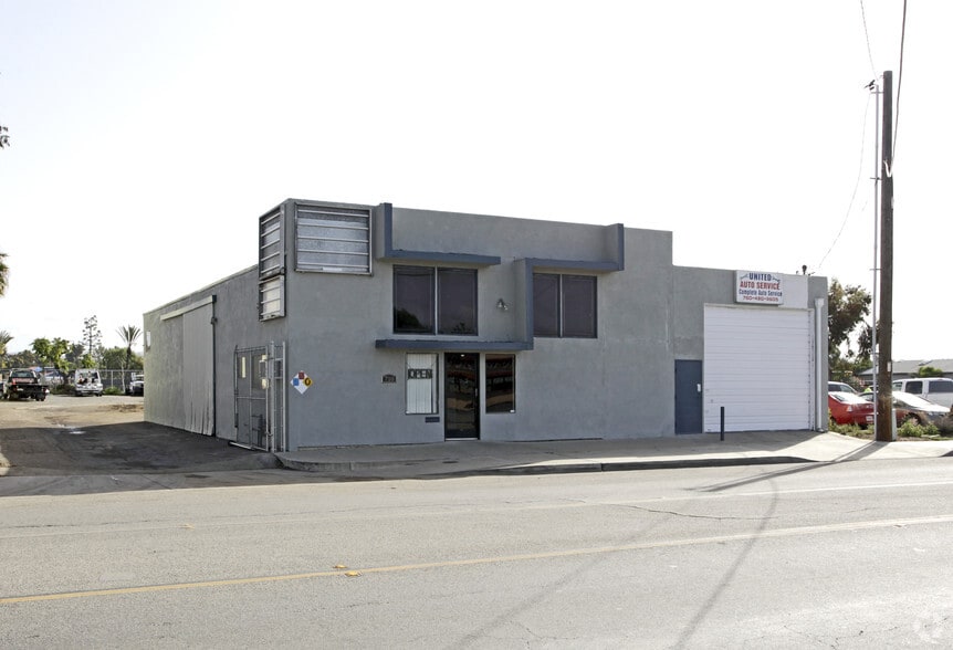 710 Rock Springs Rd, Escondido, CA for lease - Building Photo - Image 2 of 2