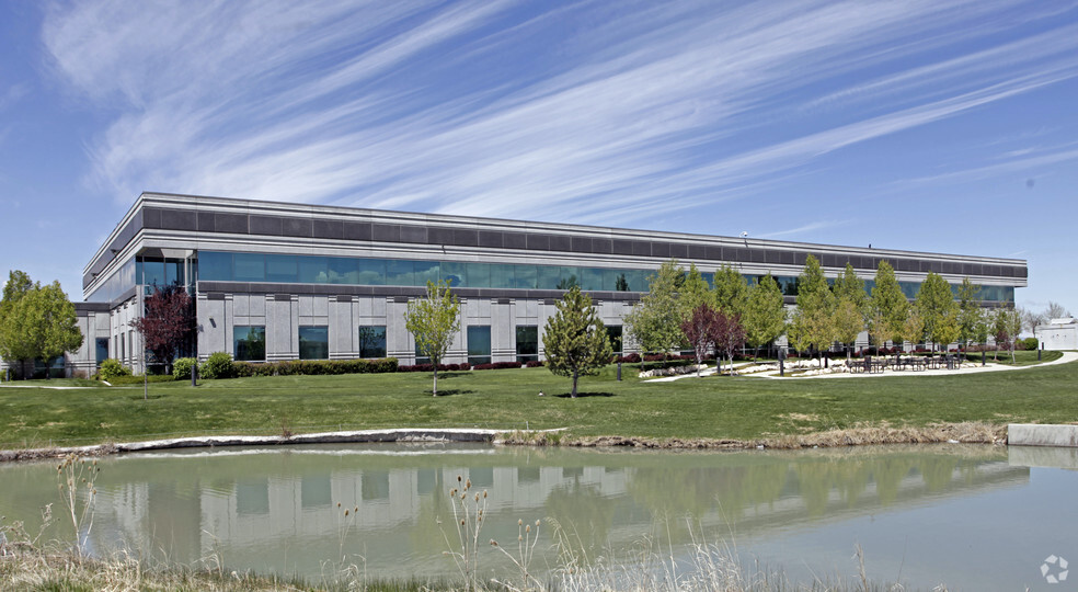 2737 S Corporate Park Dr, West Valley City, UT for lease - Primary Photo - Image 1 of 8