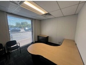 431 Stephenson Hwy, Troy, MI for sale Interior Photo- Image 2 of 7